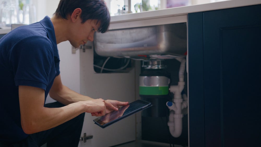 Signs you need a plumber now - Early warning signs of serious plumbing problems